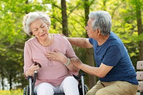 吃瓜心脏疼,揭秘网络热议背后的心理真相